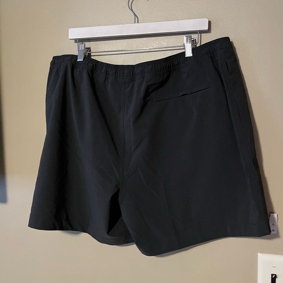 Chubbies Men’s The Flint Active Shorts NEW - Picture 5 of 7